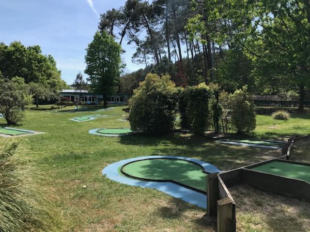 Léon Village Vacances Aux Villages Sous Les Pins מראה חיצוני תמונה